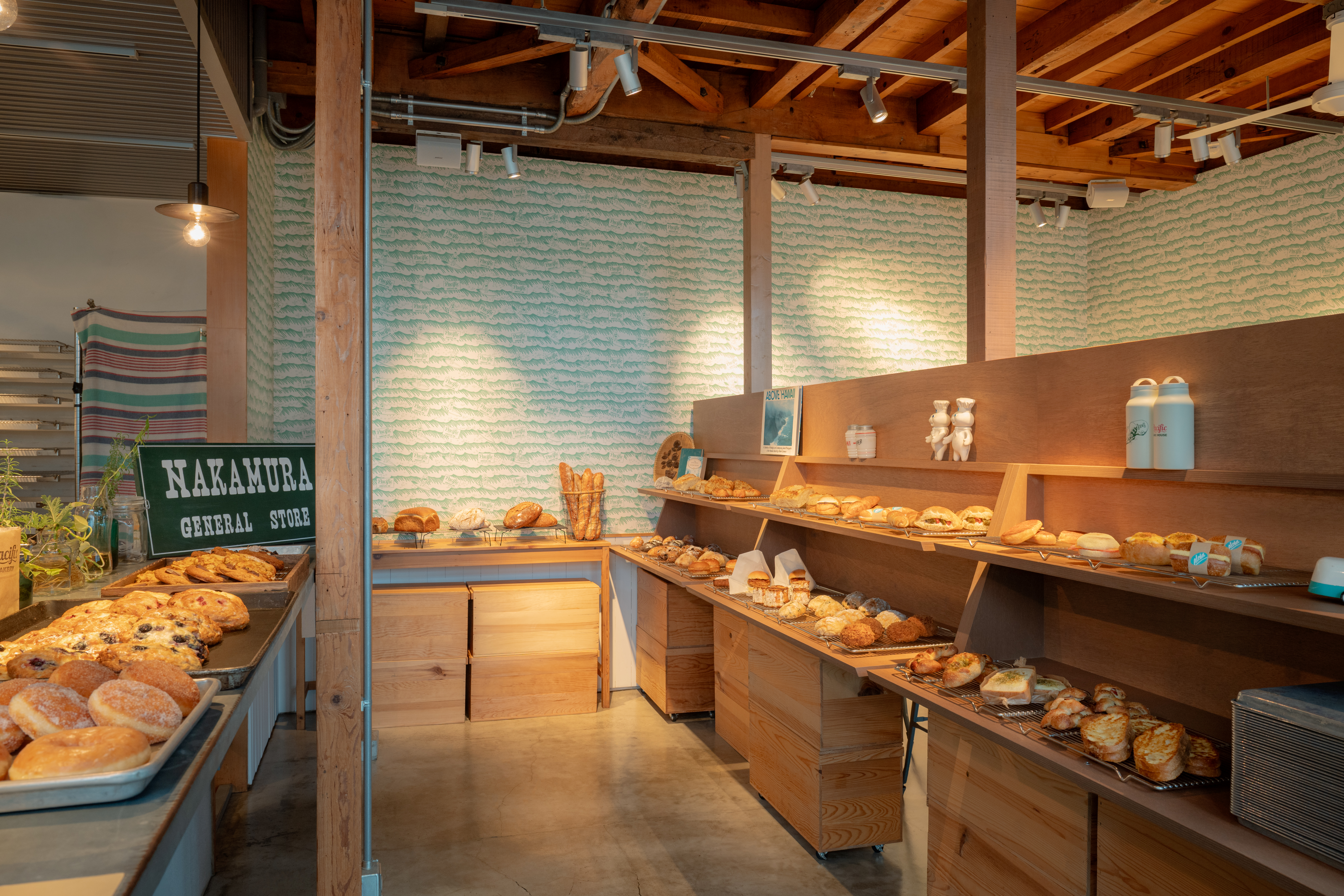 Pacific BAKERYの店内